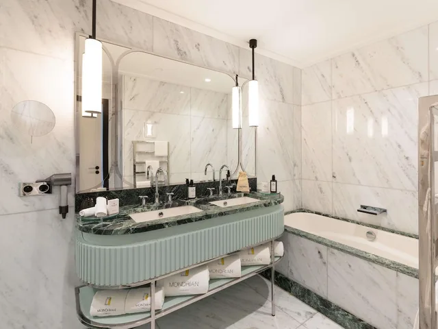 Signature, Suite, King Bed, Sea View, Sofa, Terrace, Mondrian Cannes 8/8