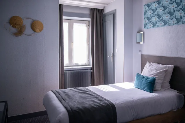 غرفة مفردة، Hotel de Normandie 11/12
