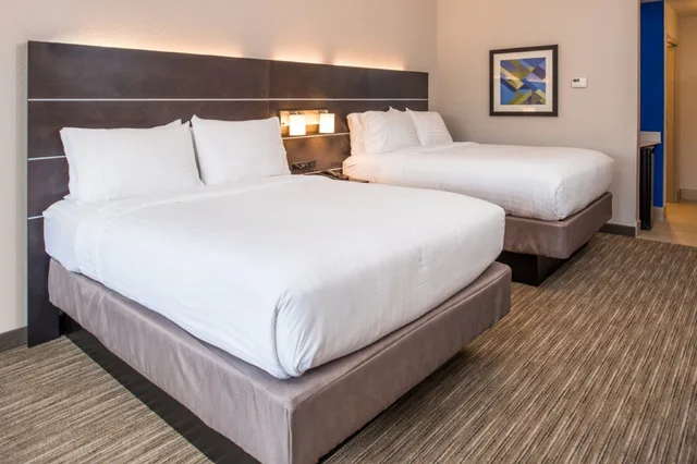 Standard, 2 Queen Beds, Accessible, Holiday Inn Express Jacksonville East 1/6