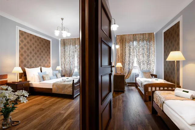 شقة، Hotel Baron Karczma Grodzka 3/4