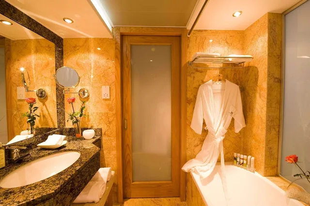 جناح تنفيذي بإطلالة على البحر بغرفة نوم واحدة، Constantinou Bros Pioneer Beach Hotel - Adults Only 2/2
