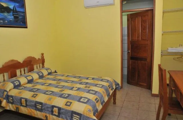 غرفة قياسية ثلاثية، Hotel Santa Ana Liberia Airport 2/3