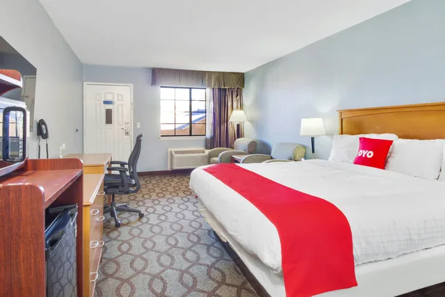 غرفة بسرير كينج، OYO Hotel Ingleside TX 1/7