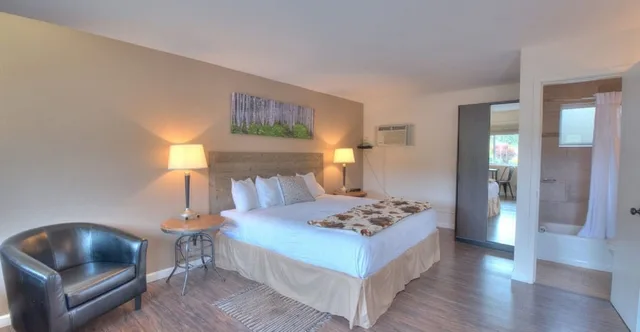 غرفة قياسية بسرير كينج، Alpine Trail Ridge Inn 1/2