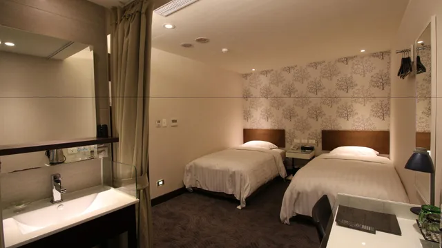 economy, Hotel Puri Ximen Branch 2/2