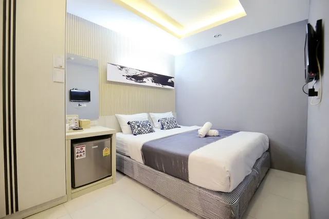 جناح استوديو بسرير كينج، De Lux Bangkok Hotel 2/3