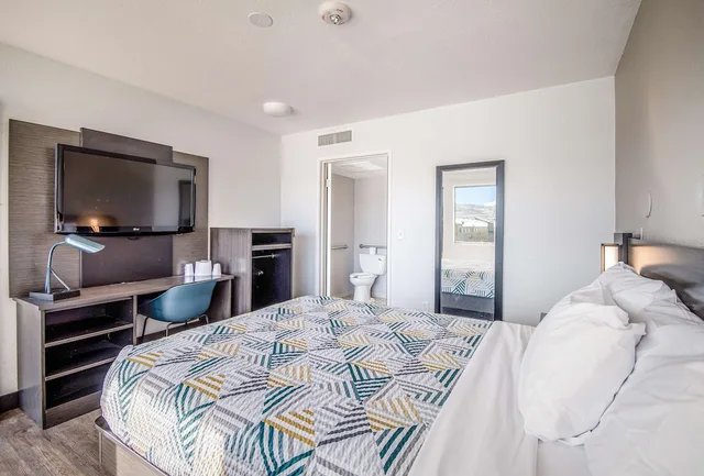 غرفة قياسية بسرير كوين، Motel6 Elko, NV 3/5