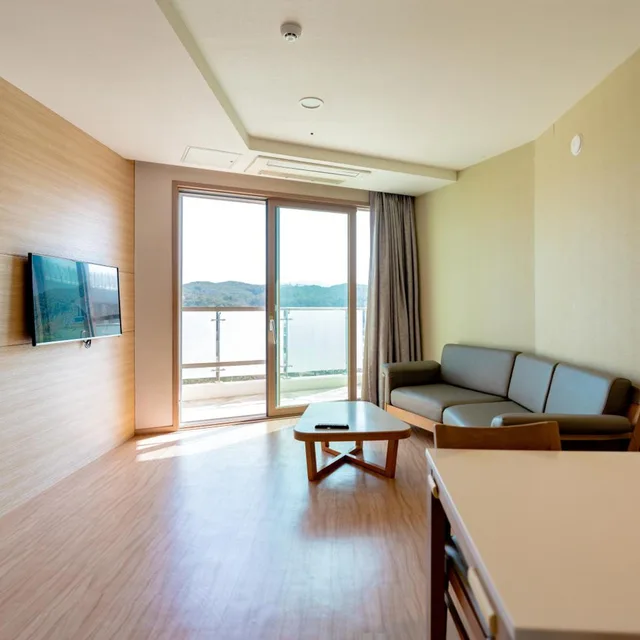 Resort, Suite، Sol Beach Samcheok 3/5