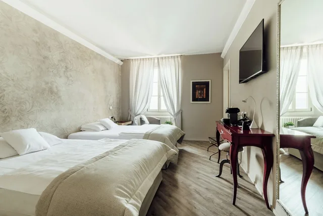 غرفة سوبيريور بسريرين منفصلين بإطلالة على البحيرة، Relais Villa Porta 1/6