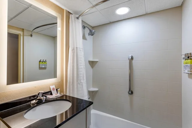 غرفة قياسية بسريرين كوين، Comfort Inn Paramus - Hackensack 4/4