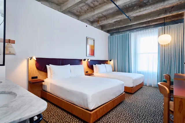 Renovated, 2 Queen Beds، STILE Downtown Los Angeles by Kasa 2/10