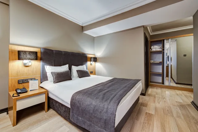 غرفة قياسية بسرير مزدوج أو سريرين منفصلين، Sahil Marti Hotel 4/8