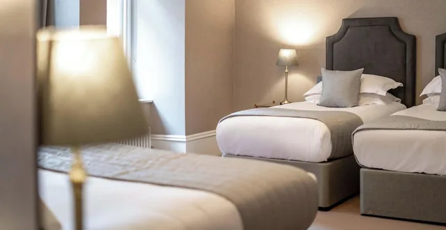 3 Bedrooms, Signature, Apartment, 2 Double Beds, 3 Beds, 2 Bathrooms, No 1 The Mansions By Mansley 5/10
