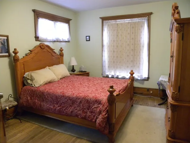 Carl, 1 Double and 1 Single Bed، Victorian Charm Inn 1/2