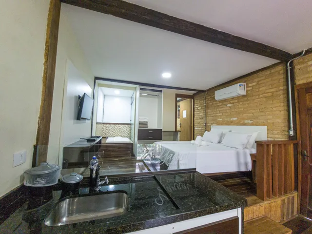 غرفة بريميوم بسرير كوين بإطلالة مع أريكة، Yannai Chalé Praia 10/10