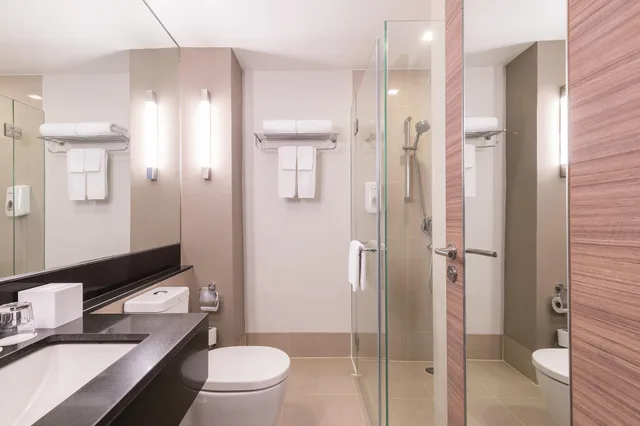 Standard, Double Bed, Holiday Inn Express Bangkok Sathorn 7/7