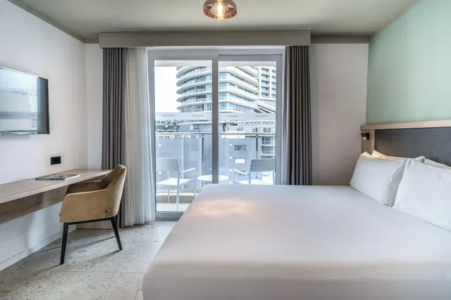 غرفة قياسية بسرير كينج، Hotel Mistral St. Julian's 1/10