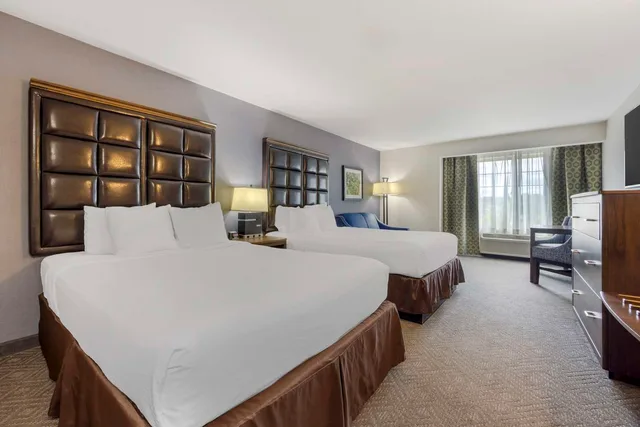 غرفة بسريرين كوين، Best Western Plus Northwind Inn Suites 1/5