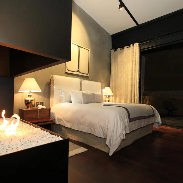 Suite, Uvence Arte + Hotel 10/11
