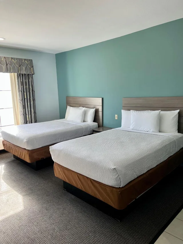 غرفة ثلاثية، Americas Best Value Inn Sulphur 1/10