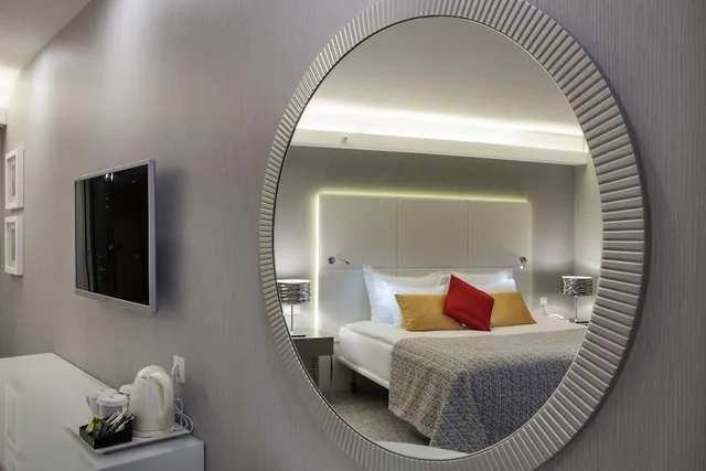 Room, 1 Double and 1 Single Bed, Pool Access، The Sense De Luxe Hotel 2/4