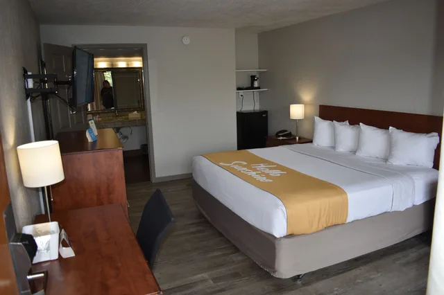 غرفة بسرير كينج، Days Inn by Wyndham Wildwood I-75 2/4