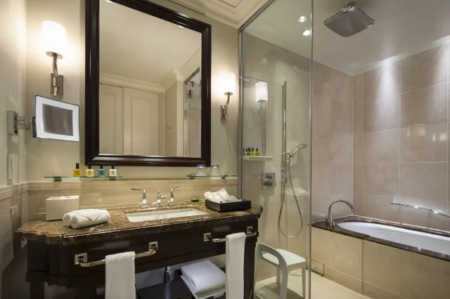 غرفة بسرير كينج، The Tokyo Station Hotel 1/2