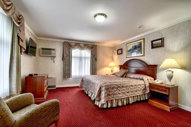 جناح تنفيذي بشرفة، Roosevelt Inn And Suites 2/6