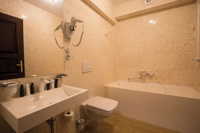 جناح بسرير كينج بشرفة، Hotel Ebersbach 1/4