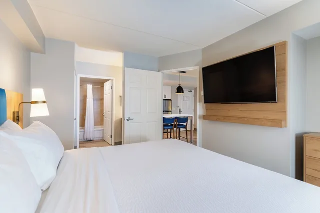 جناح بسريرين كينج بغرفتي نوم بمطبخ لذوي الإعاقة، Staybridge Suites London 1/1