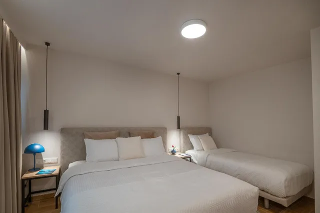 غرفة قياسية ثلاثية، IRA Hotel 1/5