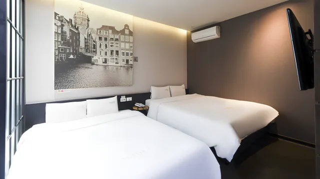 غرفة عائلية بسرير مزدوج وسرير فردي، 2 Heaven Hotel 1/2