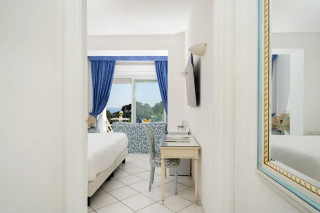 Superior, Double or Twin Bed, Sea View, Terrace, La Floridiana 5/6