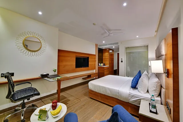 Green, King Bed، The Fern Residency Ajmer 3/10