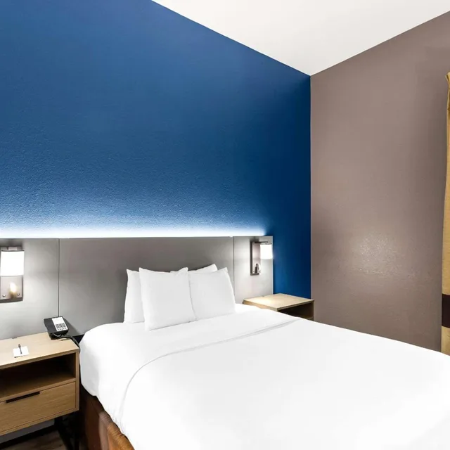 جناح بسرير كينج بجاكوزي، Comfort Inn & Suites Kenosha-Pleasant Prairie 4/10