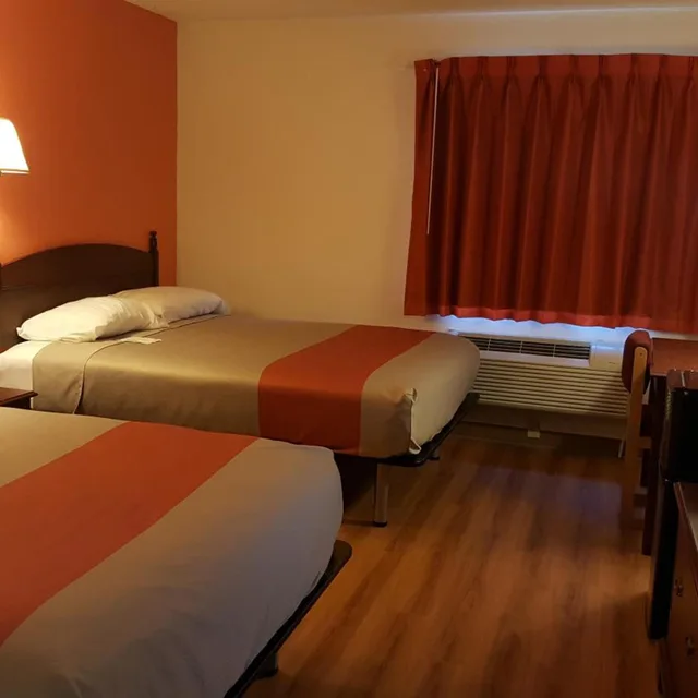 غرفة رباعية، Motel6 Saukville, WI 2/10