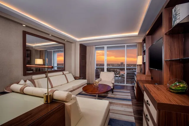 1 Bedroom, Suite, 2 Queen Beds, Intracoastal View, Accessible, Conrad Fort Lauderdale Beach 4/9