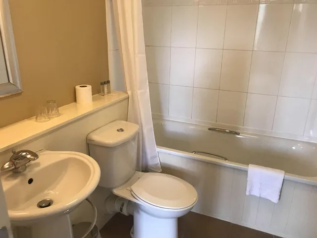 غرفة كلاسيكية عائلية بإطلالة على الحديقة، BEN WYVIS HOTEL 3/3