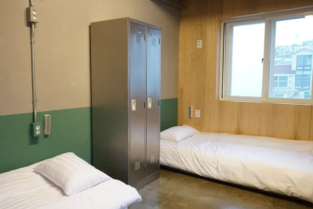 غرفة بسريرين منفصلين، G Guesthouse Itaewon - Hostel 1/8