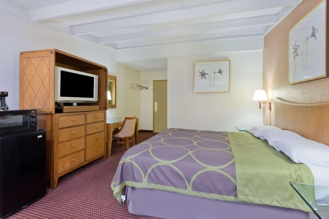 غرفة بسرير كوين، Super 8 By Wyndham Melbourne 2/2