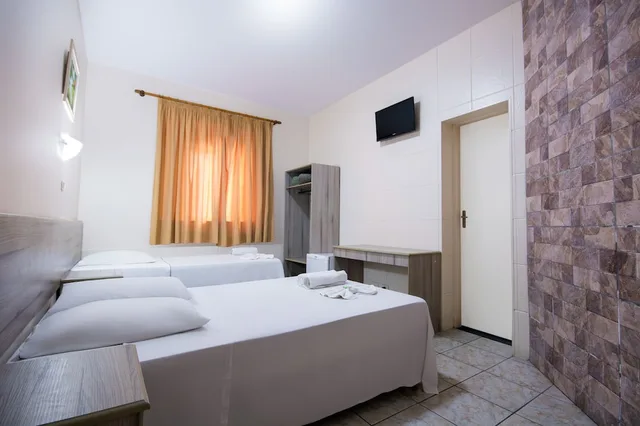 غرفة تنفيذية عائلية بسرير مزدوج وسريرين منفصلين، Hotel Dan Inn Pocos de Caldas 2/3