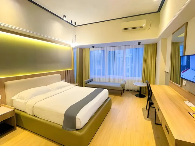 Deluxe, King Bed, Hotel Pangeran City 2/2