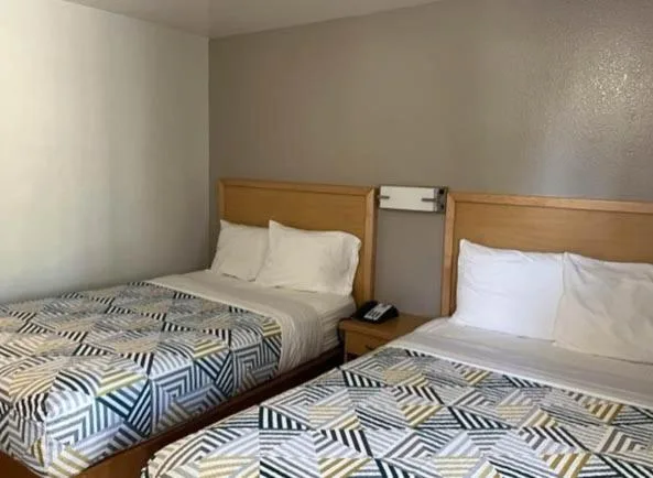 غرفة بسريرين كوين، Motel6 Riviera Beach, FL 6/10
