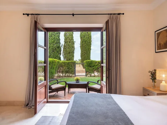 غرفة سوبيريور بسرير كوين بشرفة، Son Julia Country House Hotel 1/10