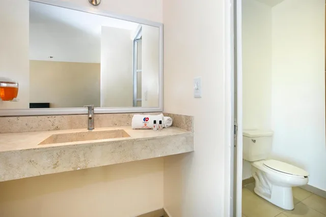 غرفة قياسية بسريرين، Capital O Hotel Euro Confort Pachuca 5/7