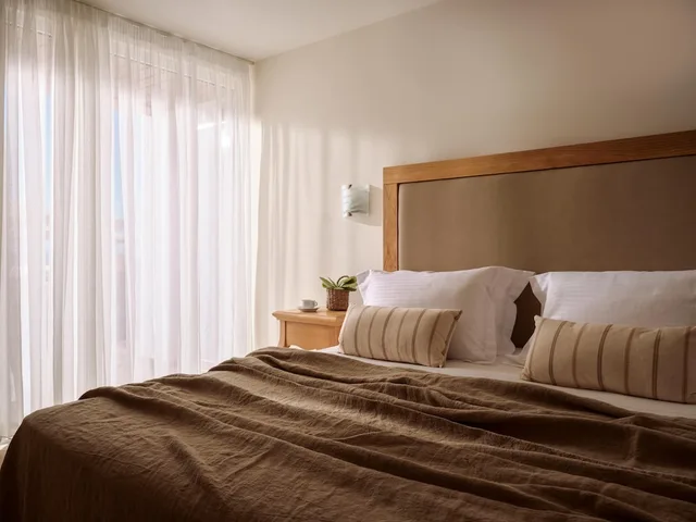 Premium, Junior Suite, Double Bed, Water Front, Sofa, Ground Floor، Civitel Creta Beach 5/7