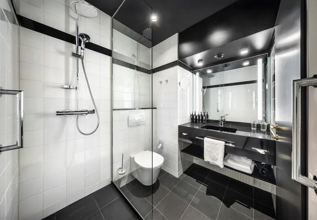 جناح جونيور عائلي بسرير كينج مع أريكة، Vienna House by Wyndham Diplomat Prague 2/2