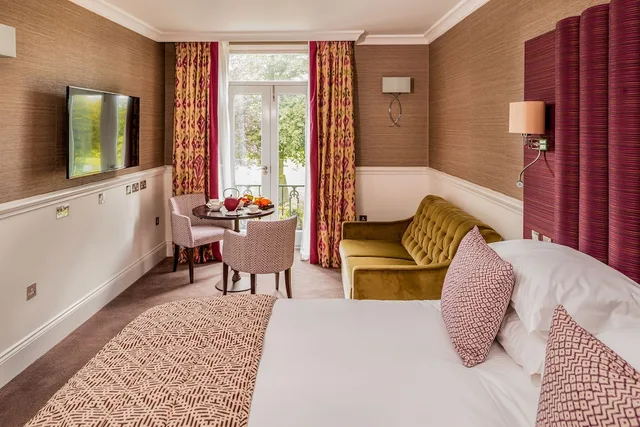 جناح جونيور بسرير كينج، West Park Hotel 2/3