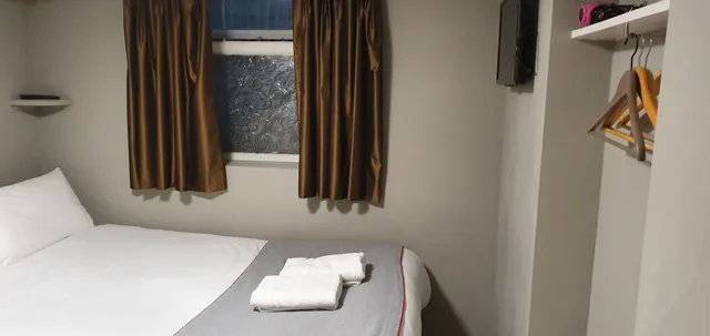 Basement, Double Bed, Private Bathroom، Ebury House Hotel 2/4