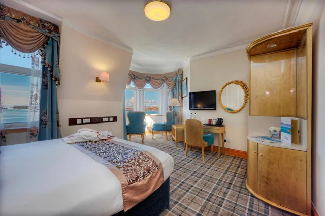 جناح جونيور بسرير مزدوج، Muthu Alexandra Hotel 1/2